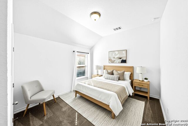 Listing photo id 39 for 2982 Blenheim