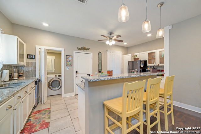 Image 11 of 26 For 607 Clark  