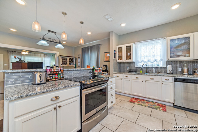 Image 15 of 26 For 607 Clark  