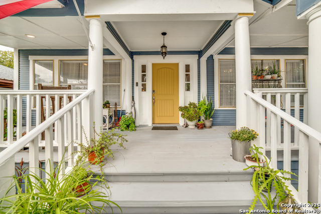 Image 2 of 26 For 607 Clark  