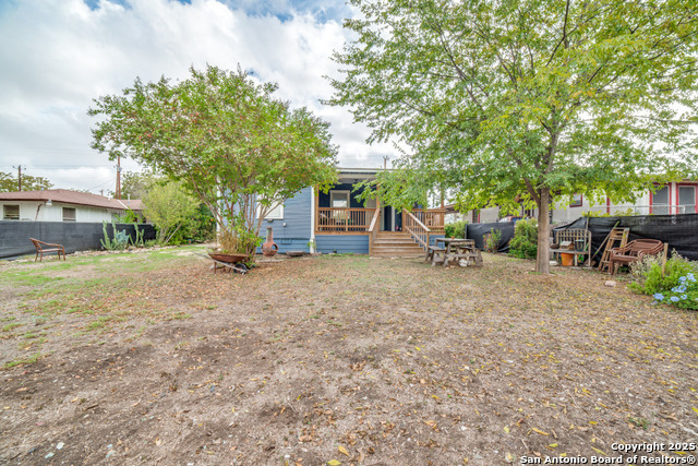 Image 25 of 26 For 607 Clark  