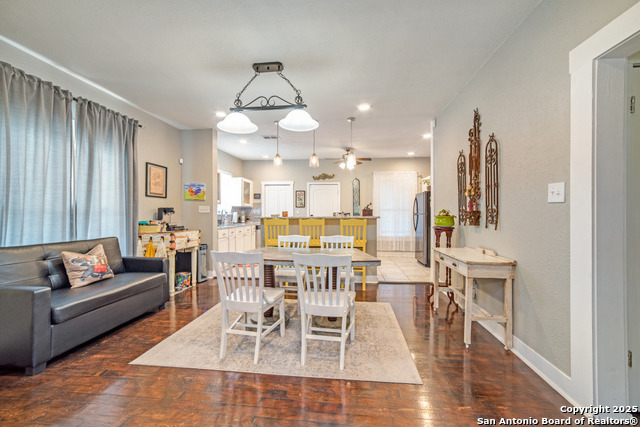 Image 8 of 26 For 607 Clark  