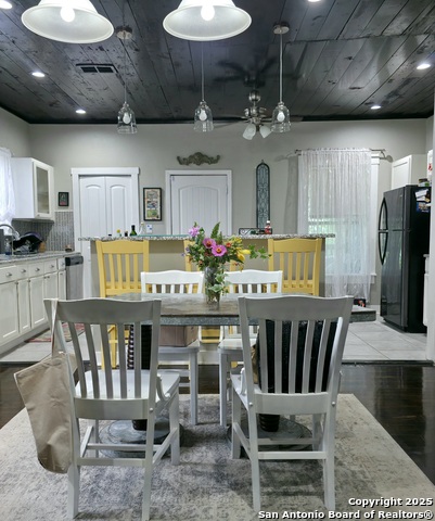 Image 9 of 26 For 607 Clark  