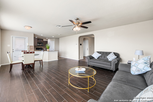 Image 21 of 43 For 12242 Bening Vly