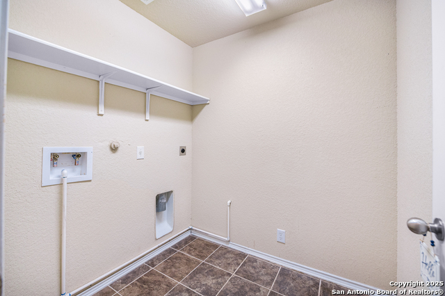 Image 32 of 43 For 12242 Bening Vly