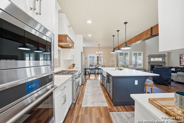 Listing photo id 8 for 711 Midway Crest