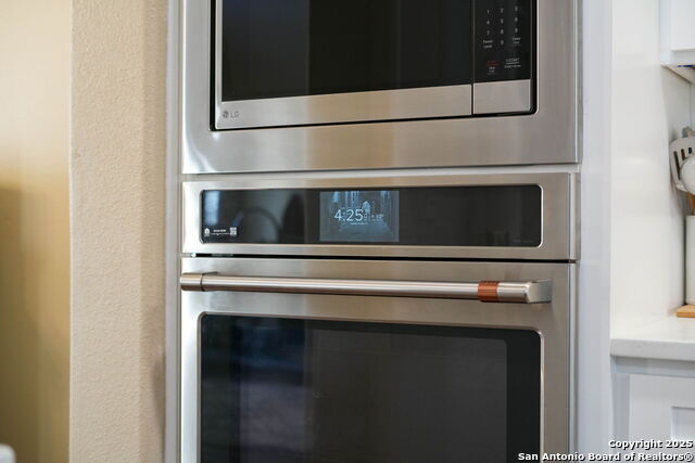 Listing photo id 15 for 711 Midway Crest