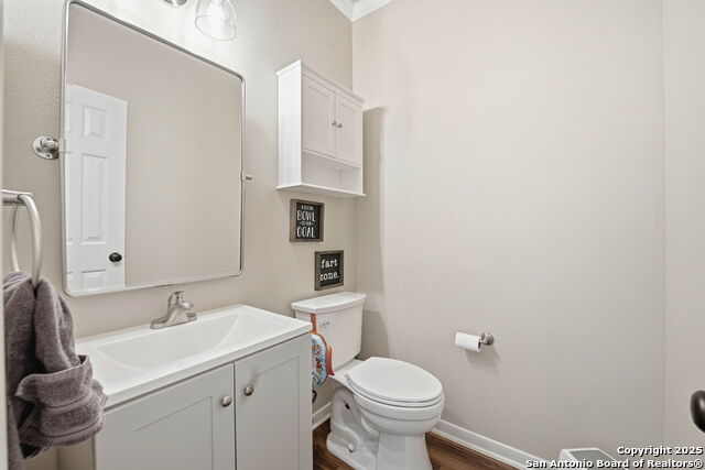 Listing photo id 29 for 711 Midway Crest