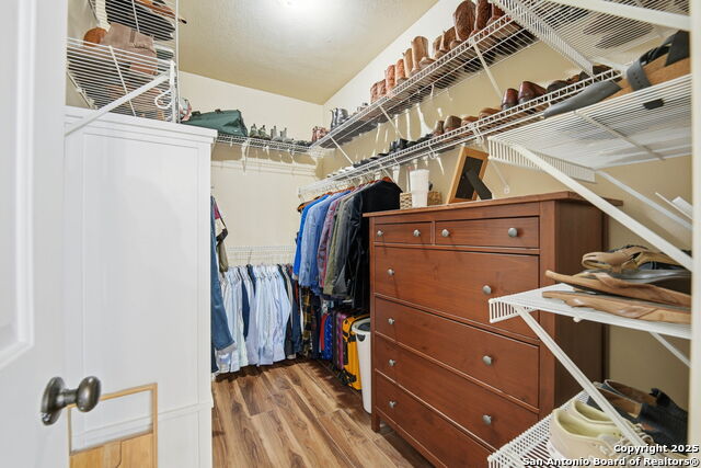 Listing photo id 31 for 711 Midway Crest