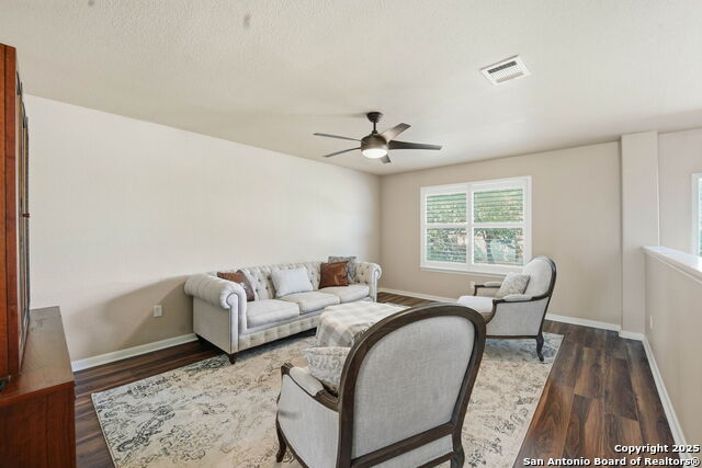 Listing photo id 34 for 711 Midway Crest