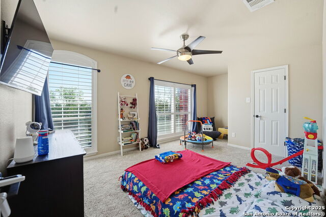 Listing photo id 40 for 711 Midway Crest