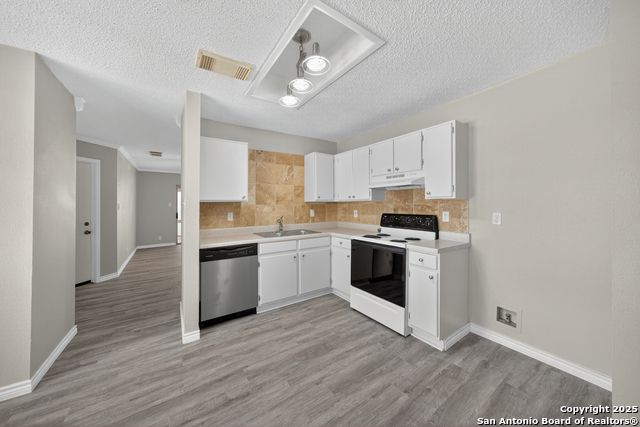 Image 12 of 40 For 12831 Maple Park