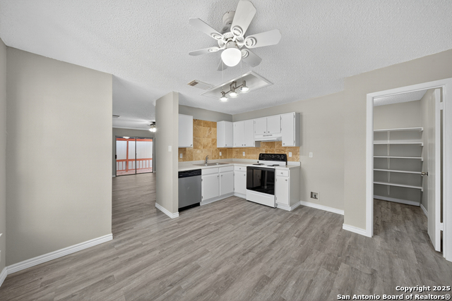 Image 14 of 40 For 12831 Maple Park