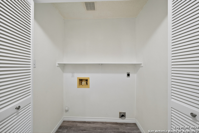 Image 25 of 40 For 12831 Maple Park