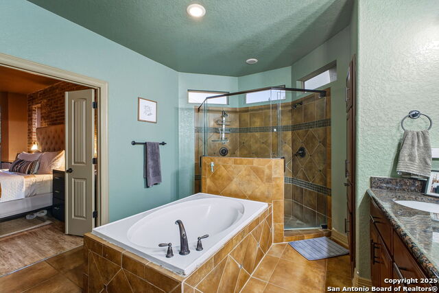 Image 26 of 39 For 25915 Splashing Rock