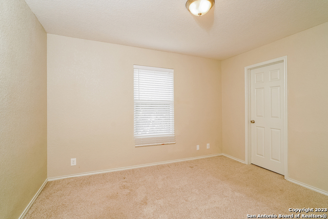 Listing photo id 9 for 10910 Cimarron Cv