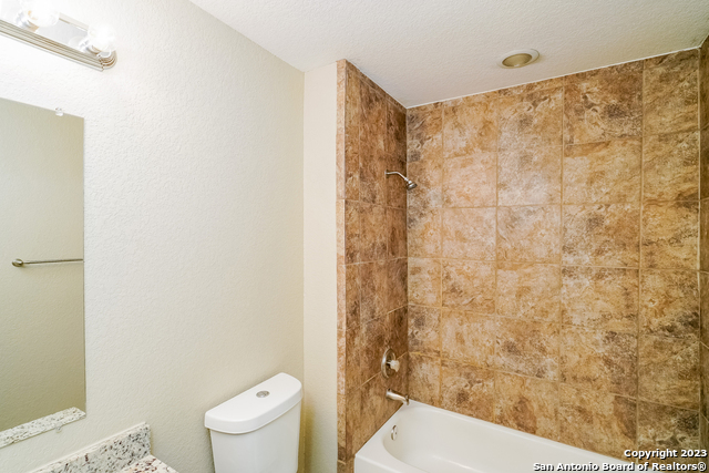 Listing photo id 7 for 10910 Cimarron Cv