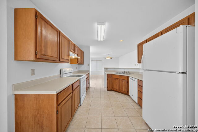 Listing photo id 10 for 7727 Plainsman