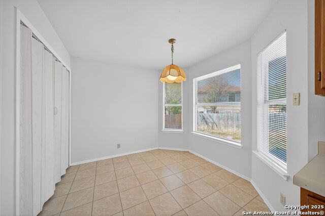 Listing photo id 11 for 7727 Plainsman