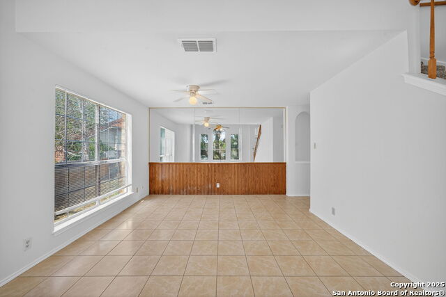 Listing photo id 15 for 7727 Plainsman