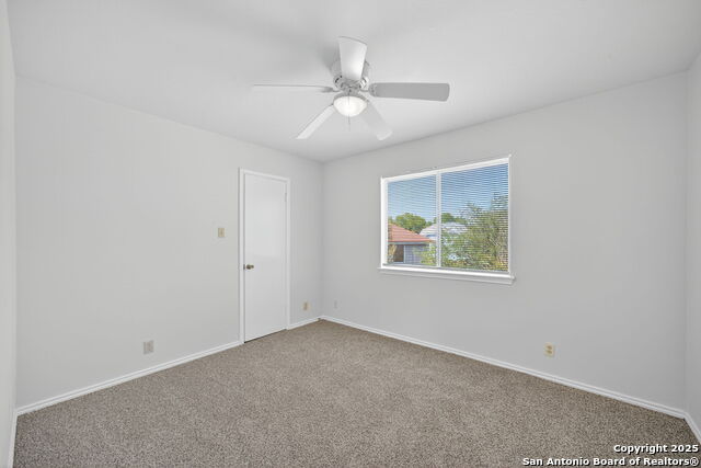 Listing photo id 26 for 7727 Plainsman