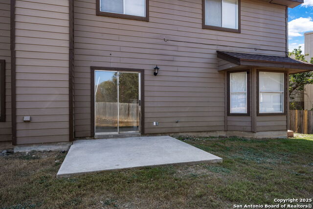 Listing photo id 31 for 7727 Plainsman