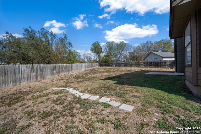 Listing photo id 32 for 7727 Plainsman