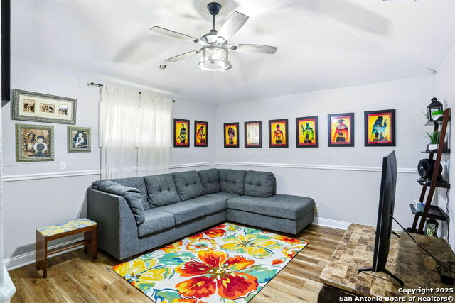 Image 16 of 39 For 434 Millwood