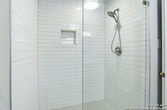 Image 21 of 39 For 434 Millwood