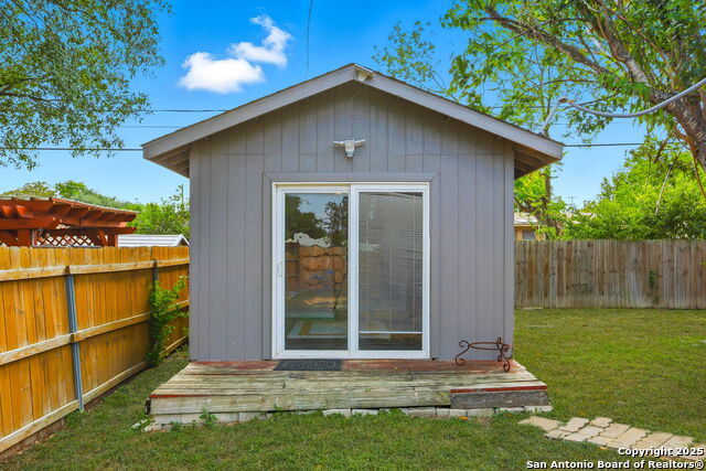 Image 27 of 39 For 434 Millwood