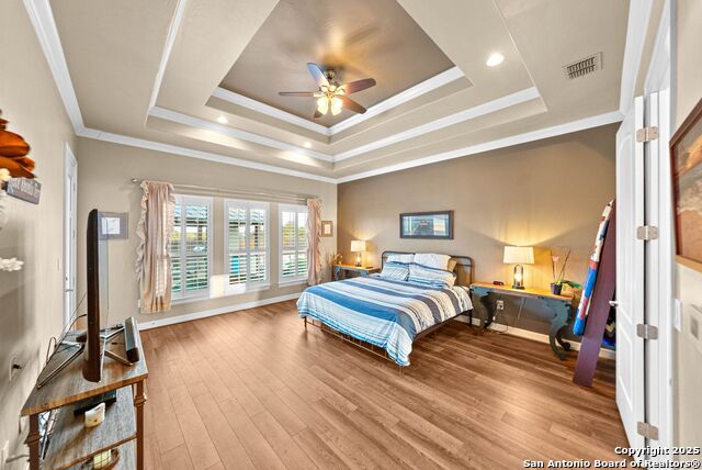 Image 17 of 89 For 105 Alexandria