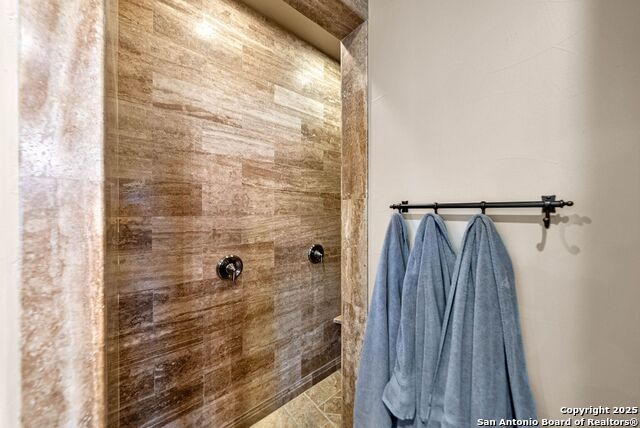 Image 25 of 89 For 105 Alexandria