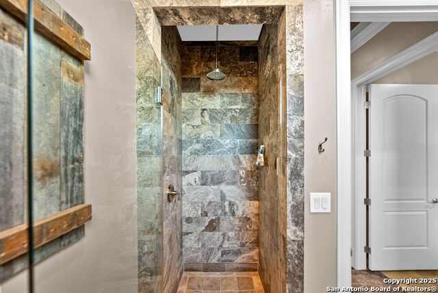 Image 37 of 89 For 105 Alexandria