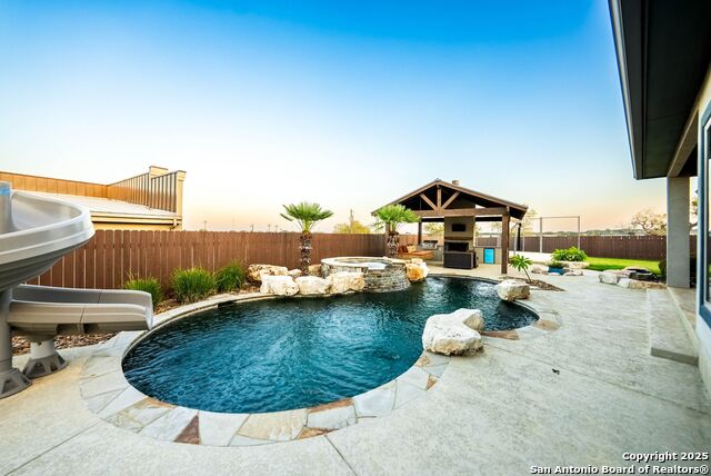 Image 44 of 89 For 105 Alexandria