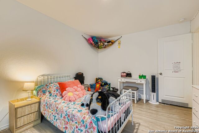 Image 24 of 32 For 13919 Weir Pl