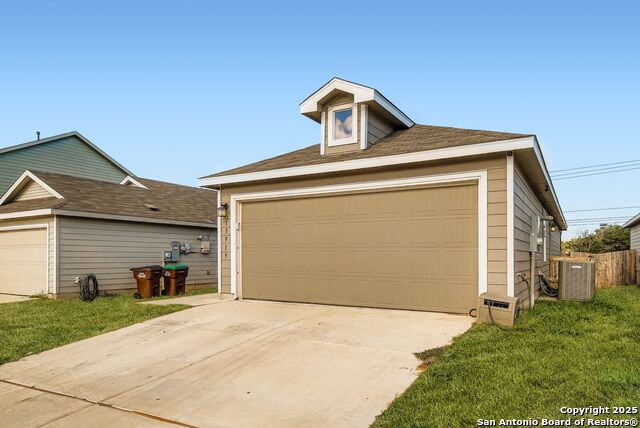 Image 3 of 32 For 13919 Weir Pl