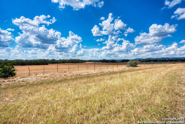 Details for 261 Watering Hole Trail, Bandera, TX 78003