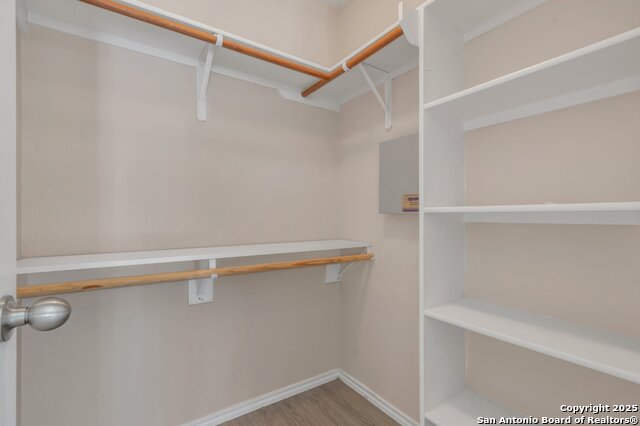 Listing photo id 20 for 5644 Brougham Way