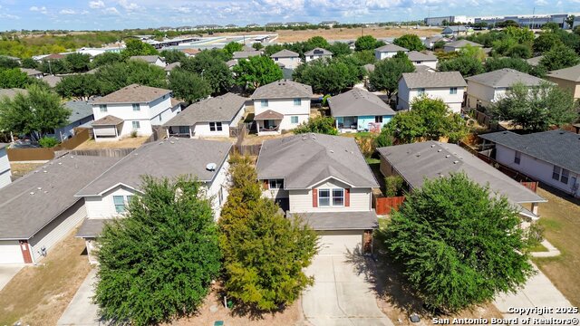 Listing photo id 25 for 5644 Brougham Way