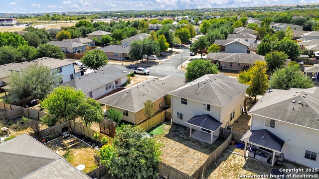 Listing photo id 28 for 5644 Brougham Way