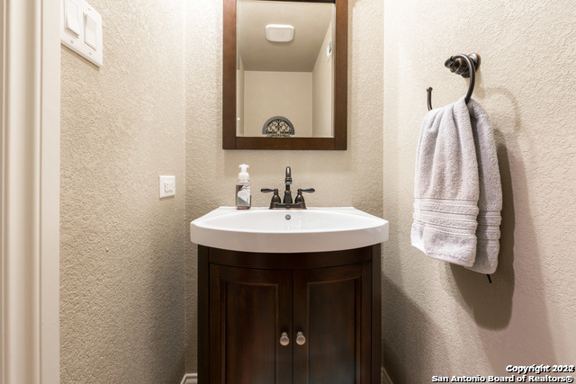 Image 24 of 25 For 14810 Fabius