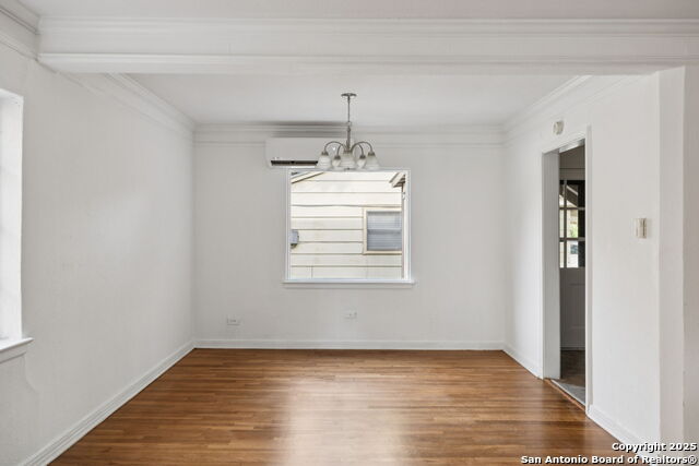 Image 10 of 25 For 515 Olmos Dr E 2