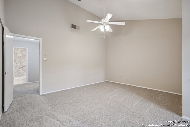 Listing photo id 21 for 5327 Timber Glade