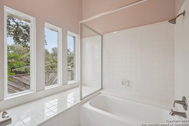 Listing photo id 24 for 5327 Timber Glade