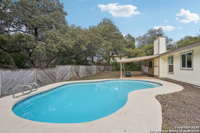 Listing photo id 31 for 5327 Timber Glade