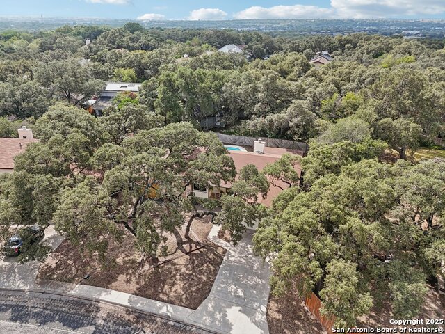 Listing photo id 33 for 5327 Timber Glade