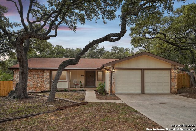 Listing photo id 37 for 5327 Timber Glade