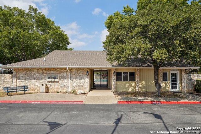 Listing photo id 39 for 5327 Timber Glade