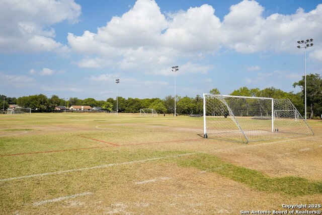 Listing photo id 45 for 5327 Timber Glade