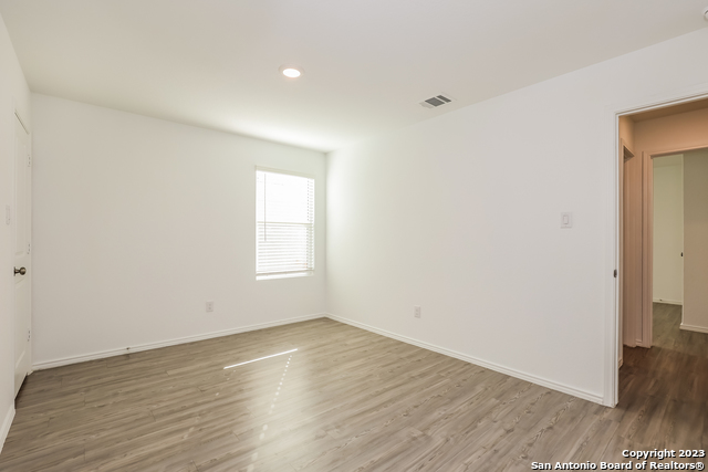 Image 11 of 16 For 8835 Barrow Path